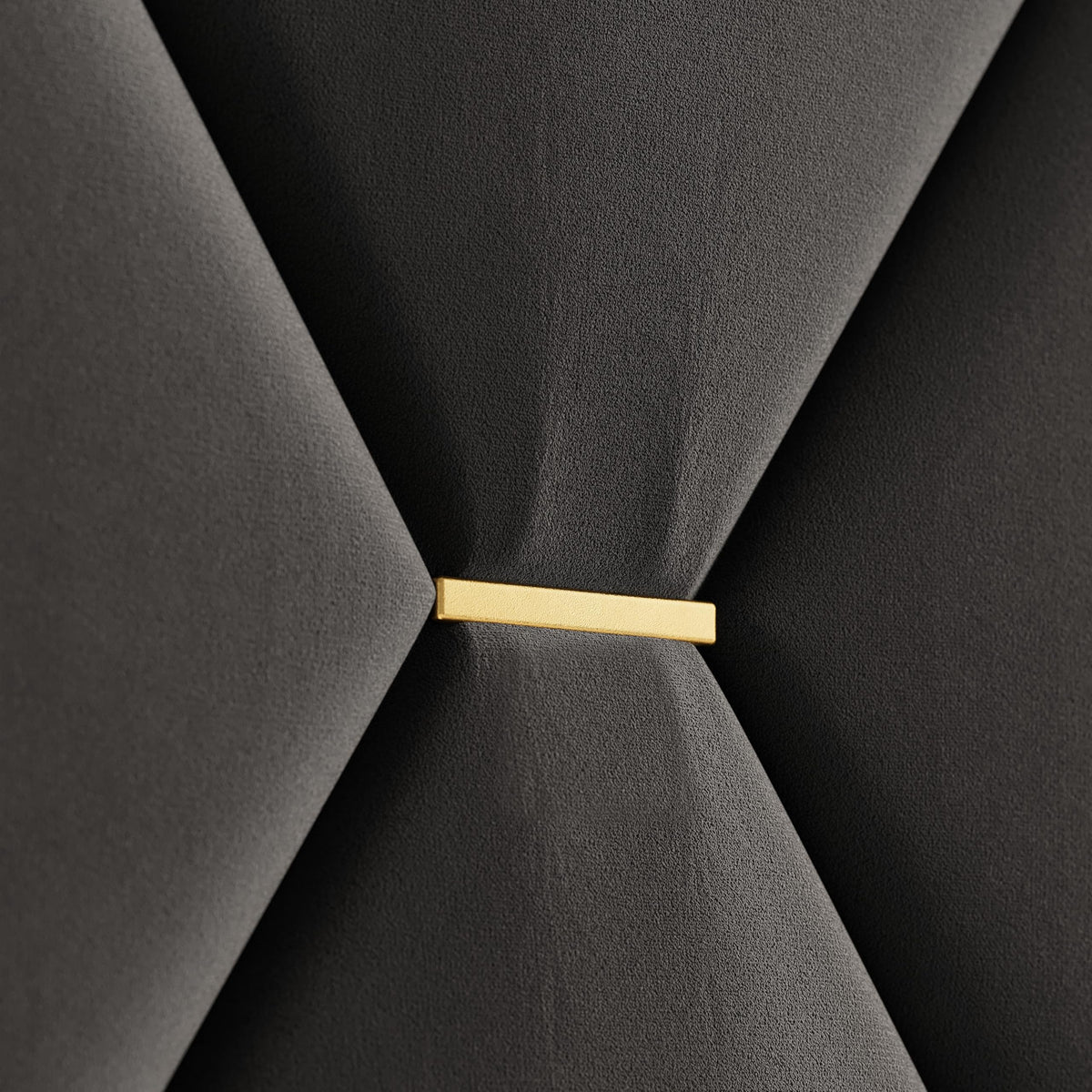 Queen Bed Frame with Storage Headboard R9271